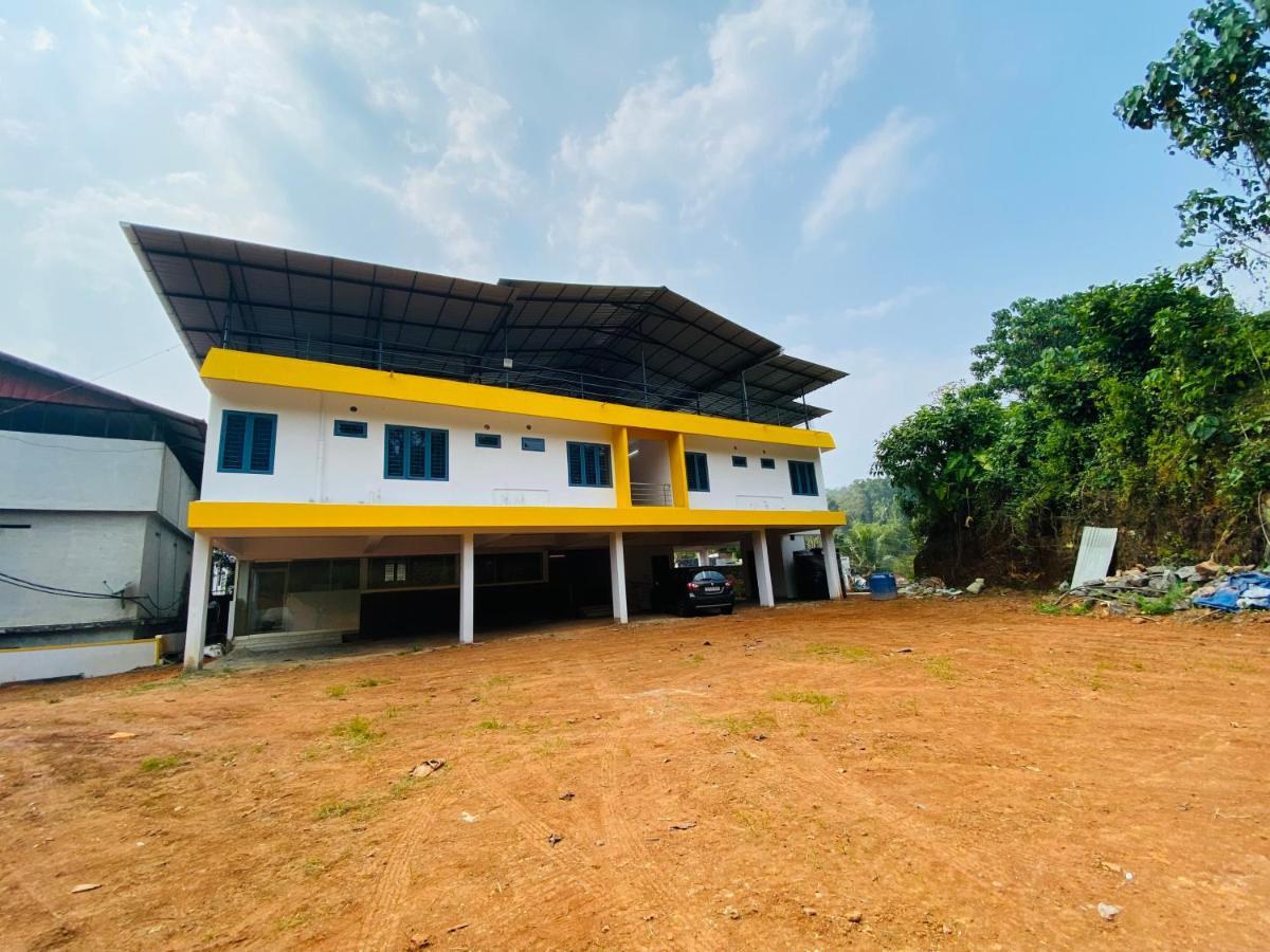 Erumely Central Homes Mundakāyam Exteriér fotografie
